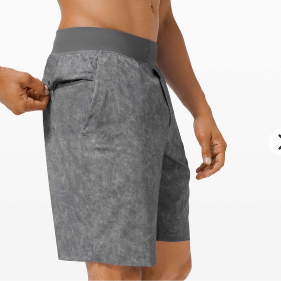 Lululemon T.H.E. Short 9” Linerless - Picture 3 of 12